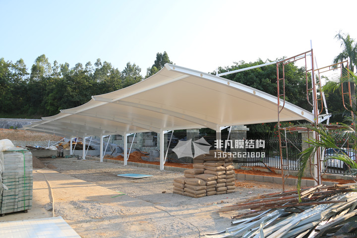 TC044 斜拉式膜結(jié)構(gòu)停車棚 中建二航局