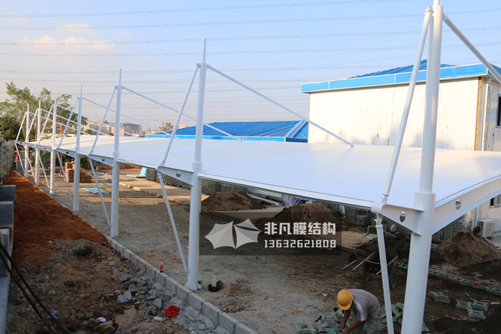 TC044 斜拉式膜結(jié)構(gòu)停車棚 中建二航局
