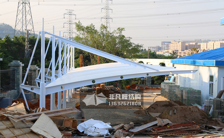 TC044 斜拉式膜結(jié)構(gòu)停車棚 中建二航局